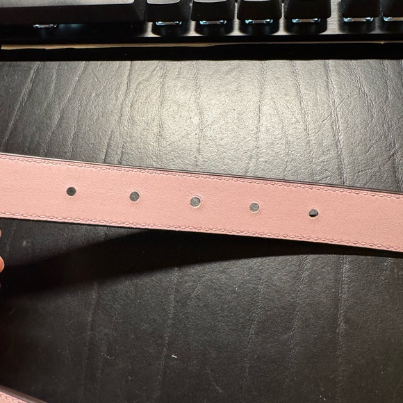 Coach Gray and Lavender Reversible Leather Belt with Silver Buckle - Picture 7 of 9